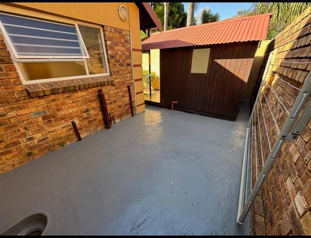 3 BEDROOM TOWNHOUSE FOR SALE IN GLEN MARAIS